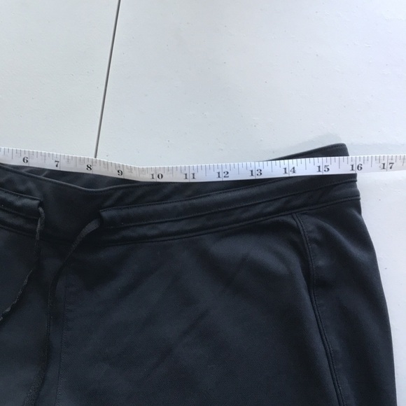 UNDER Armour black wide led athletic pants size Large - Picture 6 of 10